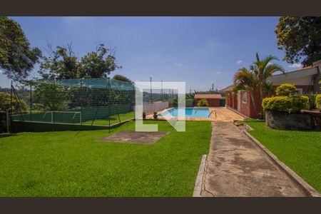 Casa à venda com 440m², 4 quartos e 6 vagas Casa à venda com 440m², 4 quartos e 6 vagasÁrea externa