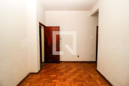 Apartamento à venda com 92m², 2 quartos e sem vagaSala