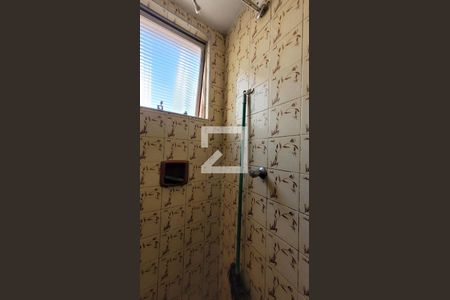 Banheiro de apartamento à venda com 1 quarto, 45m² em Centro, Campinas