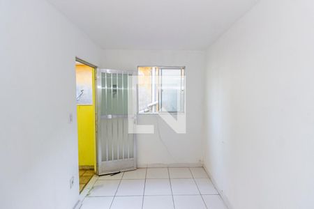 Sala de apartamento para alugar com 2 quartos, 35m² em Vista Alegre, Rio de Janeiro