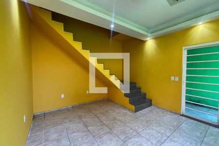 Sala de casa para alugar com 2 quartos, 101m² em Vila Sarapui, Duque de Caxias