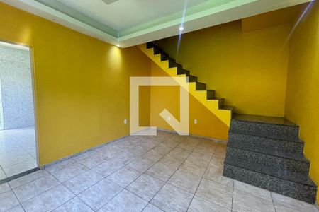 Sala de casa para alugar com 2 quartos, 101m² em Vila Sarapui, Duque de Caxias