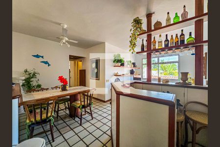 Sala de apartamento para alugar com 3 quartos, 85m² em Jardim Tejereba, Guarujá