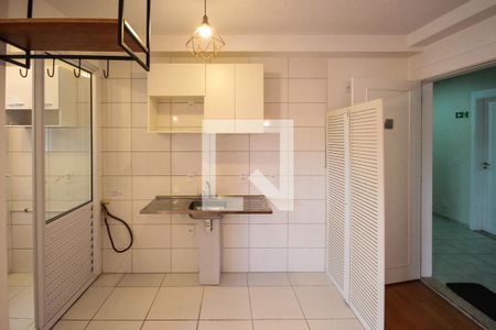 Cozinha de apartamento para alugar com 1 quarto, 32m² em Vila Ema, São Paulo