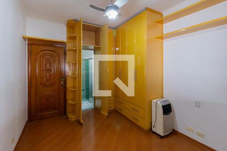 Suíte de casa para alugar com 3 quartos, 250m² em Jardim das Flores, Osasco