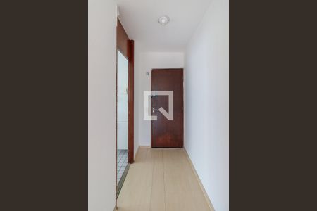 Corredor  de apartamento à venda com 3 quartos, 72m² em Super Quadra Morumbi, São Paulo
