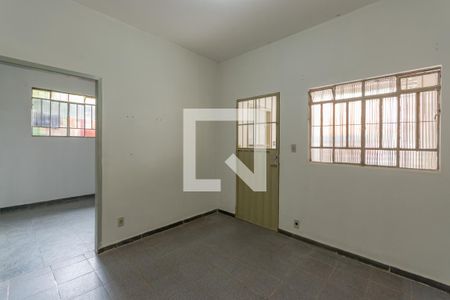 Casa à venda com 366m², 2 quartos e 3 vagasSala