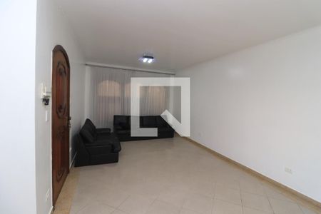 Casa para alugar com 240m², 3 quartos e 2 vagasSala de TV