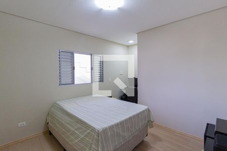 Suíte de casa à venda com 4 quartos, 320m² em Vila Yara, Osasco