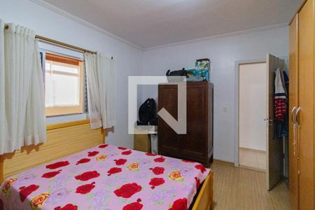 Casa à venda com 320m², 4 quartos e 2 vagas Casa à venda com 320m², 4 quartos e 2 vagasQuarto 2