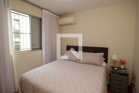 Quarto 2 de apartamento à venda com 2 quartos, 80m² em Santo Antônio, Belo Horizonte
