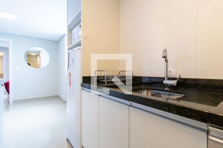 Cozinha e Área de Serviço de kitnet/studio para alugar com 1 quarto, 38m² em Centro, Curitiba