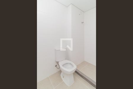 Banheiro de apartamento à venda com 1 quarto, 36m² em Farroupilha, Porto Alegre