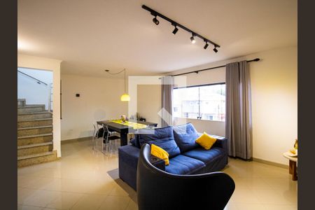 Sala de casa para alugar com 4 quartos, 296m² em Vila Nova Mazzei, São Paulo