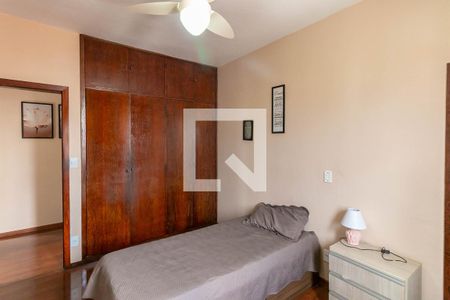 Quarto de apartamento à venda com 4 quartos, 120m² em Caiçaras, Belo Horizonte