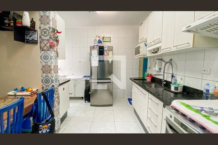 Cozinha de apartamento à venda com 2 quartos, 118m² em Vila Tibiriçá, Santo André