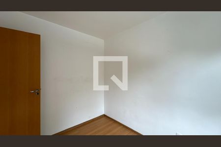 Quarto 1  de apartamento para alugar com 2 quartos, 42m² em Santo Antônio, São José dos Pinhais