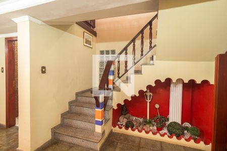 Escada de casa para alugar com 4 quartos, 320m² em Campo Grande, Rio de Janeiro