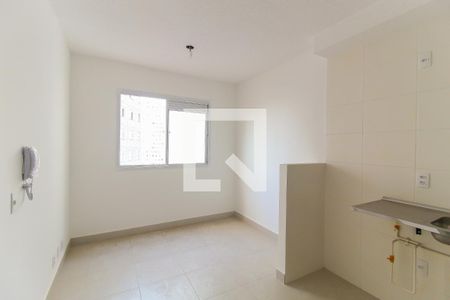 Sala/Cozinha de apartamento para alugar com 2 quartos, 35m² em Colônia (zona Leste), São Paulo