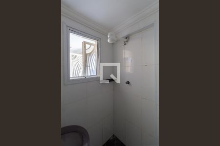 Banheiro de casa para alugar com 1 quarto, 5m² em Vila Granada, São Paulo