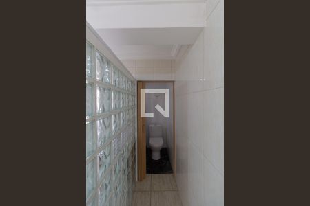 Entrada Banheiro de casa para alugar com 1 quarto, 5m² em Vila Granada, São Paulo