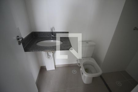 Banheiro de apartamento à venda com 2 quartos, 38m² em Veleiros, São Paulo