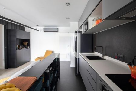 Apartamento à venda com 2 quartos, 71m² em Moema, São Paulo