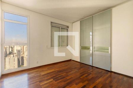 Apartamento à venda com 3 quartos, 270m² em Vila Uberabinha, São Paulo