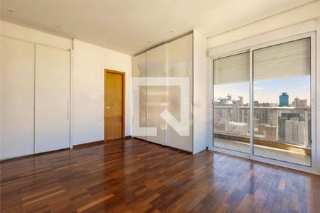 Apartamento à venda com 3 quartos, 270m² em Vila Uberabinha, São Paulo