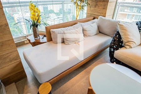 Apartamento à venda com 3 quartos, 157m² em Vila Nova Conceição, São Paulo