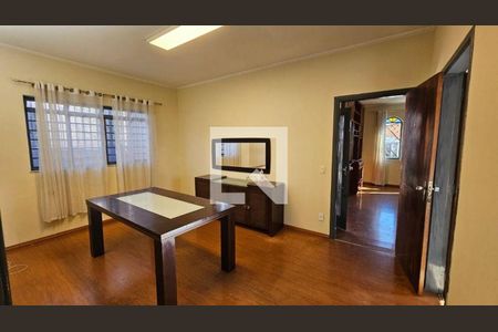 Casa à venda com 3 quartos, 326m² em Vila Nogueira, Campinas