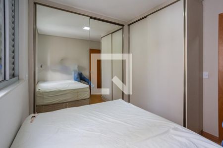 Quarto 1 de apartamento à venda com 2 quartos, 120m² em Lourdes, Belo Horizonte