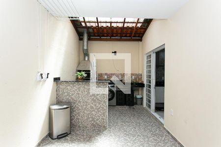 Churrasqueira de casa à venda com 3 quartos, 110m² em Vila Carrao, São Paulo