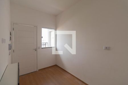 Sala e Cozinha Integrada  de apartamento para alugar com 2 quartos, 35m² em Cangaiba, São Paulo