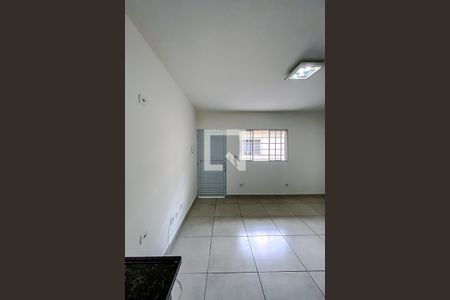 Cozinha de kitnet/studio para alugar com 1 quarto, 25m² em Vila Regente Feijó, São Paulo