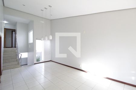Sala 2 de casa para alugar com 3 quartos, 245m² em Jardim Inconfidência, Uberlândia