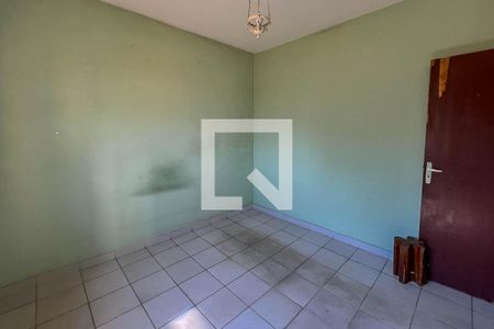 Quarto de casa à venda com 4 quartos, 240m² em Vila Amaral, Belo Horizonte