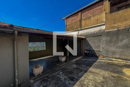 Área comum  de casa à venda com 4 quartos, 240m² em Vila Amaral, Belo Horizonte