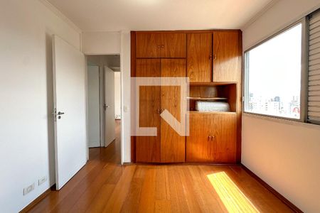 Quarto 1 de apartamento para alugar com 2 quartos, 70m² em Vila Pompéia, São Paulo