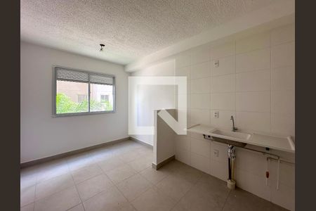 Sala/Cozinha de apartamento para alugar com 2 quartos, 32m² em Vila Socorro, São Paulo