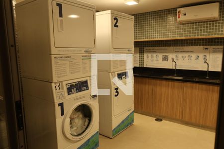 Studio para alugar com 25m², 1 quarto e 1 vaga Studio para alugar com 25m², 1 quarto e 1 vagaLavanderia