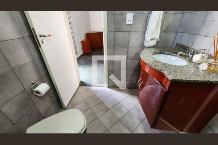 Apartamento à venda com 120m², 3 quartos e 2 vagas Apartamento à venda com 120m², 3 quartos e 2 vagasBanheiro da Suíte
