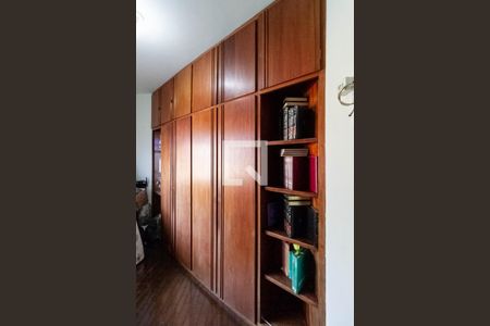 Quarto 2 de casa à venda com 7 quartos, 360m² em Sinimbu, Belo Horizonte