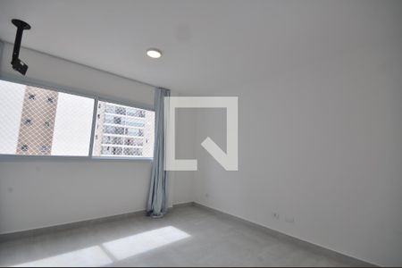 Sala/Quarto de apartamento à venda com 1 quarto, 25m² em Vila Mazzei, São Paulo