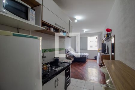 Cozinha de kitnet/studio à venda com 1 quarto, 33m² em República, São Paulo