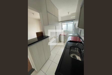 COZINHA de apartamento para alugar com 2 quartos, 48m² em Jardim do Lago, São Paulo