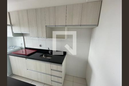 COZINHA de apartamento para alugar com 2 quartos, 48m² em Jardim do Lago, São Paulo