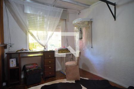 Quarto 2 de casa à venda com 3 quartos, 150m² em Rubem Berta, Porto Alegre