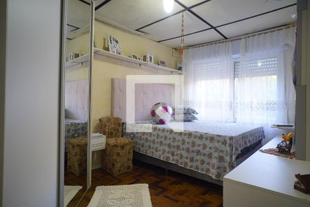 Quarto 1 de casa à venda com 3 quartos, 150m² em Rubem Berta, Porto Alegre