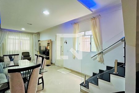 Sala de casa à venda com 3 quartos, 125m² em Jardim Adriana, Guarulhos